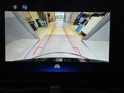 Used 2025 Chevrolet Equinox LT FWD image 11