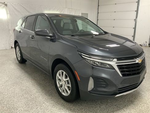 Used 2023 Chevrolet Equinox LT w/ Driver Convenience Package image 7