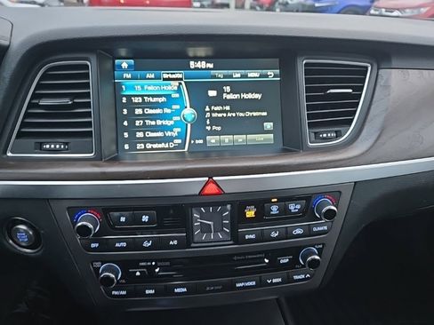 Used 2017 Genesis G80 3.8 w/ Option Group 03 image 27