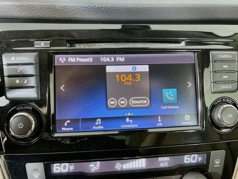 Used 2019 Nissan Rogue SV FWD image 19