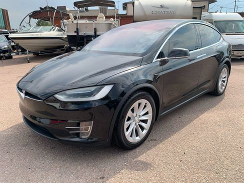 Used 2017 Tesla Model X 75D AWD/4WD image 3
