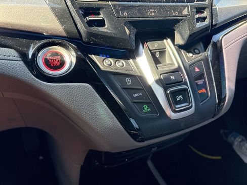 Used 2019 Honda Odyssey Elite image 26