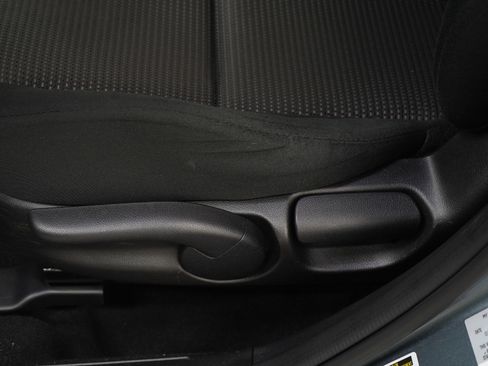 Used 2012 MAZDA MAZDA3 i Touring FWD image 21