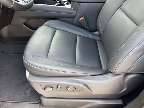 Used 2026 Chevrolet Tahoe Z71 w/ Comfort Package AWD/4WD image 19