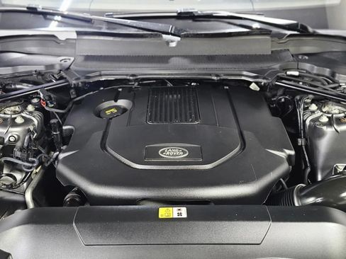 Used 2017 Land Rover Range Rover Sport SE AWD/4WD image 6