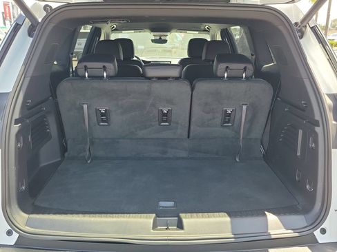 Used 2026 GMC Acadia Elevation w/ Elevation Premium Package FWD image 26
