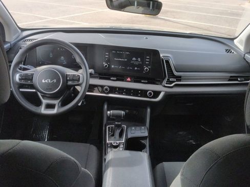 Used 2024 Kia Sportage LX image 18