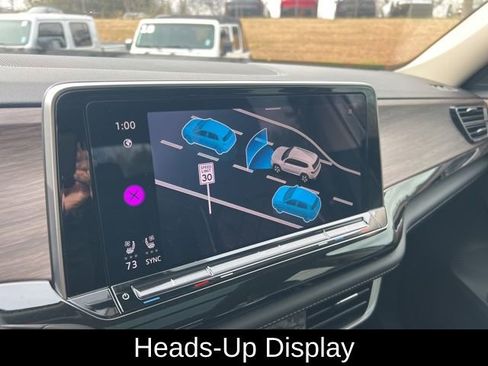 Used 2024 Volkswagen Atlas SEL Premium R-Line image 10