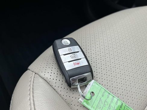 Used 2020 Kia Sorento EX AWD/4WD image 33