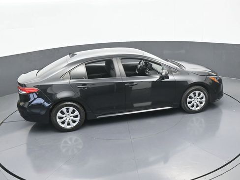Used 2022 Toyota Corolla LE image 46