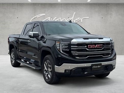 Certified 2025 GMC Sierra 1500 SLT image 2