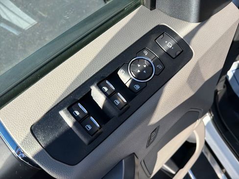 Used 2022 Ford F350 XLT w/ XLT Premium Package image 11