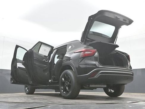 New 2026 Chevrolet Trax LT w/ Driver Confidence Package FWD image 52