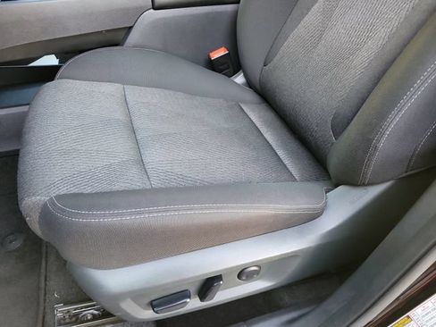 Used 2025 Nissan Rogue SV AWD/4WD image 10