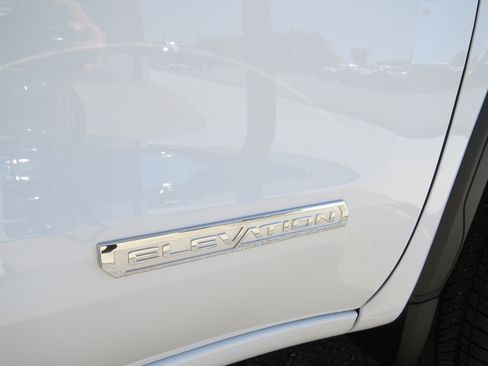 Used 2026 GMC Sierra 1500 Elevation AWD/4WD image 12