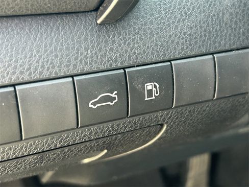 Used 2018 Toyota Camry XSE image 24