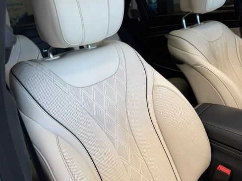 Used 2019 Mercedes-Benz S 560 Sedan image 12
