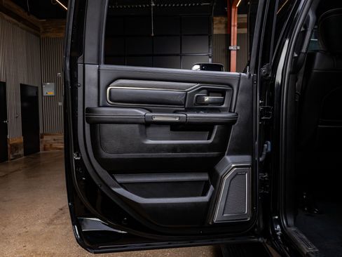 Used 2020 RAM 3500 Limited w/ Max Tow Package image 38