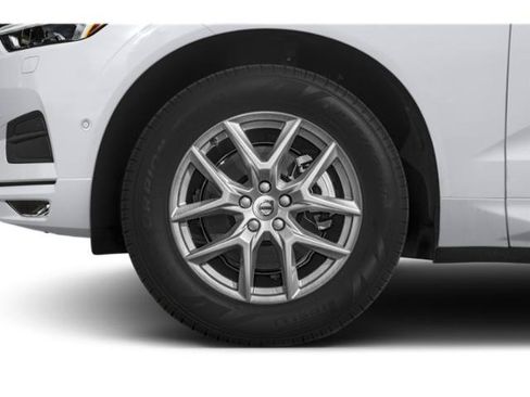 Used 2020 Volvo XC60 T5 Momentum w/ Protection Package Premier AWD/4WD image 11