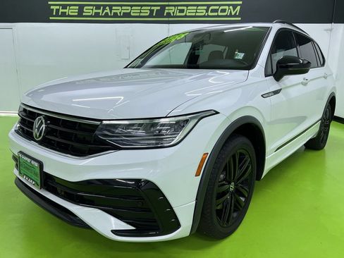 Used 2022 Volkswagen Tiguan SE R-Line FWD image 5