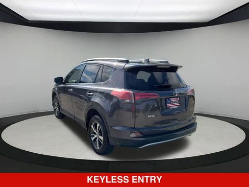 Used 2018 Toyota RAV4 XLE FWD image 4