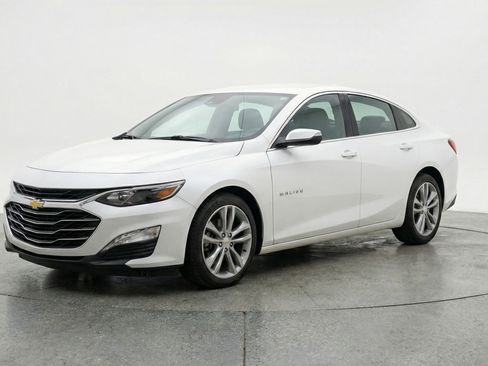 Used 2024 Chevrolet Malibu LT image 3