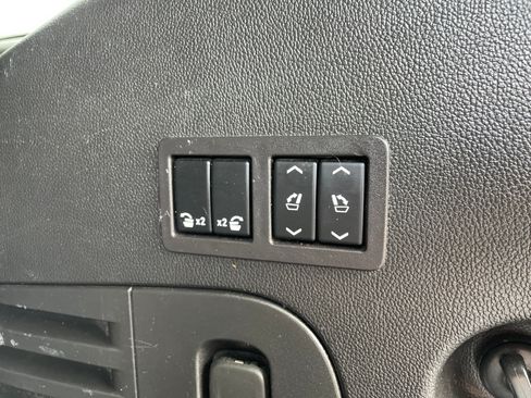 Used 2018 GMC Yukon Denali w/ Denali Ultimate Package AWD/4WD image 33