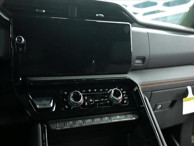 New 2026 GMC Sierra 2500 AT4 w/ AT4 Premium Plus Package AWD/4WD image 26