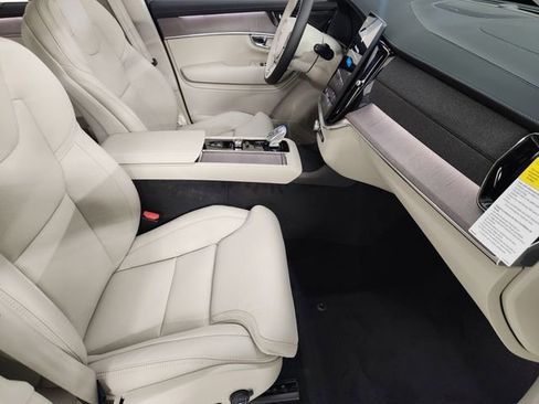 New 2026 Volvo XC90 T8 Ultra w/ Protection Package Premier AWD/4WD image 4