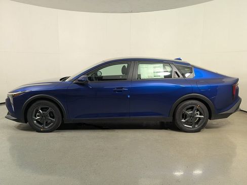 New 2026 Kia K4 LXS image 4