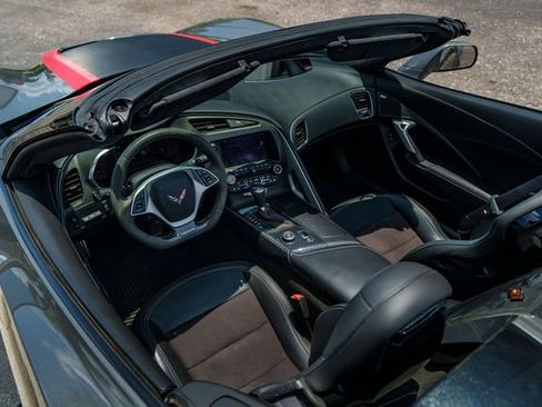 Used 2016 Chevrolet Corvette Z06 w/ 3LZ Preferred Equipment Group RWD image 8