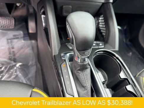 Used 2026 Chevrolet TrailBlazer ACTIV w/ Convenience Package FWD image 12