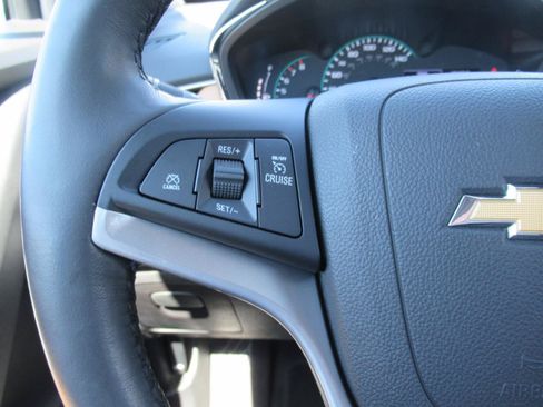 Used 2020 Chevrolet Trax LT w/ Driver Confidence Package FWD image 24