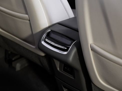 Used 2020 Cadillac XT6 Premium Luxury FWD image 38