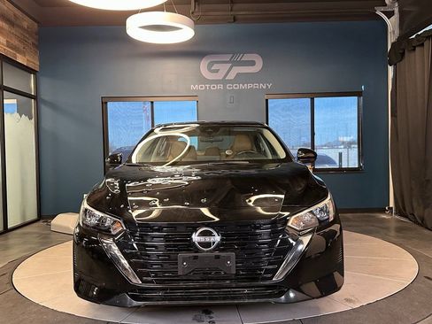 Used 2024 Nissan Sentra SV w/ SV Premium Package image 8