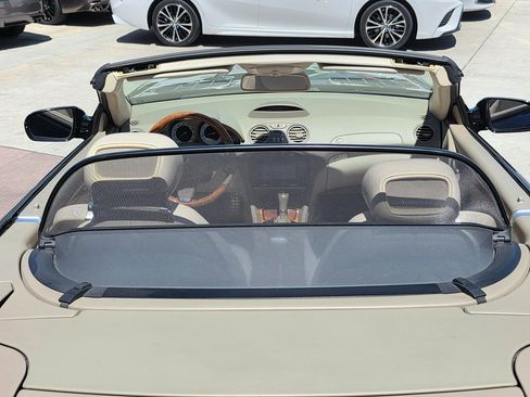 Used 2012 Mercedes-Benz SL 550 image 21