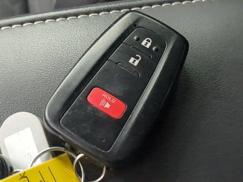 Used 2022 Toyota Corolla SE image 26