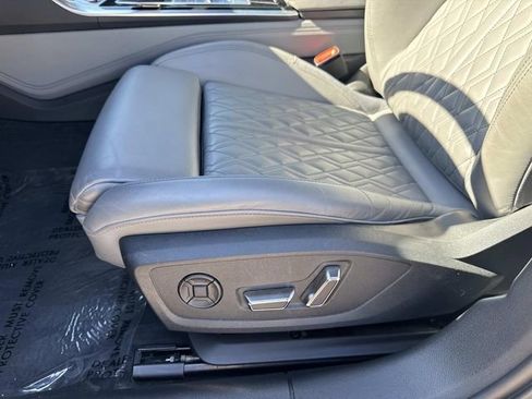 Used 2022 Audi S6 Premium Plus image 17