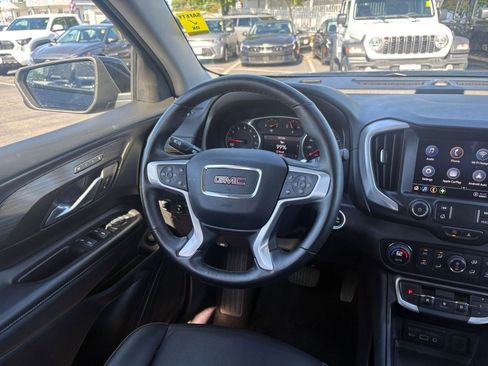 Used 2024 GMC Terrain SLT AWD/4WD image 37