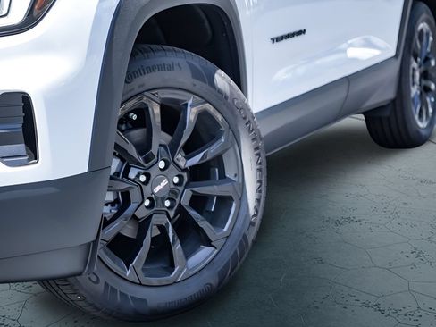 New 2027 GMC Terrain Elevation w/ Black Edition FWD image 2