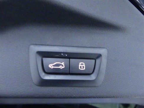 Used 2024 BMW X5 M Competition w/ Ultimate Package image 38