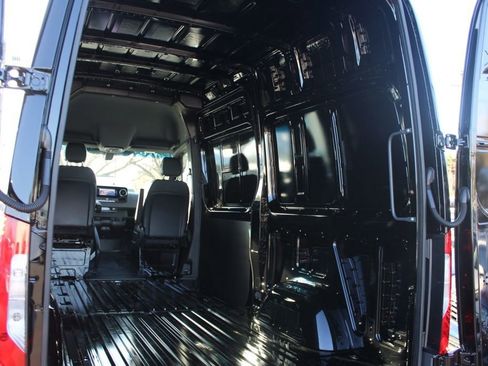 New 2026 Mercedes-Benz Sprinter 2500 image 17