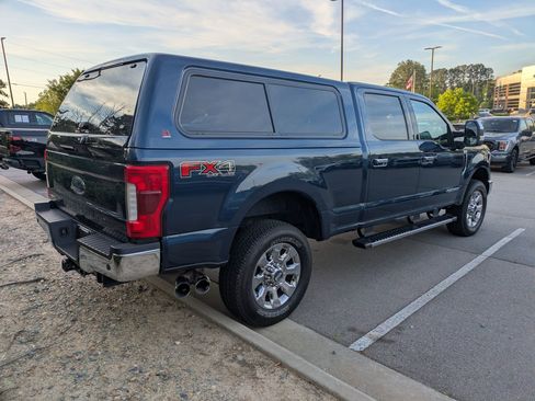 Used 2019 Ford F250 Lariat w/ Lariat Ultimate Package image 4