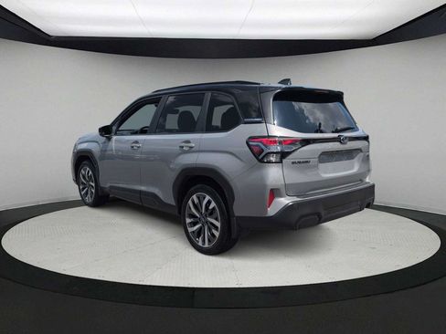 Used 2025 Subaru Forester Touring AWD/4WD image 6