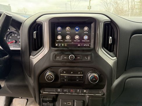 Used 2021 Chevrolet Silverado 2500 Custom w/ Custom Value Package image 15
