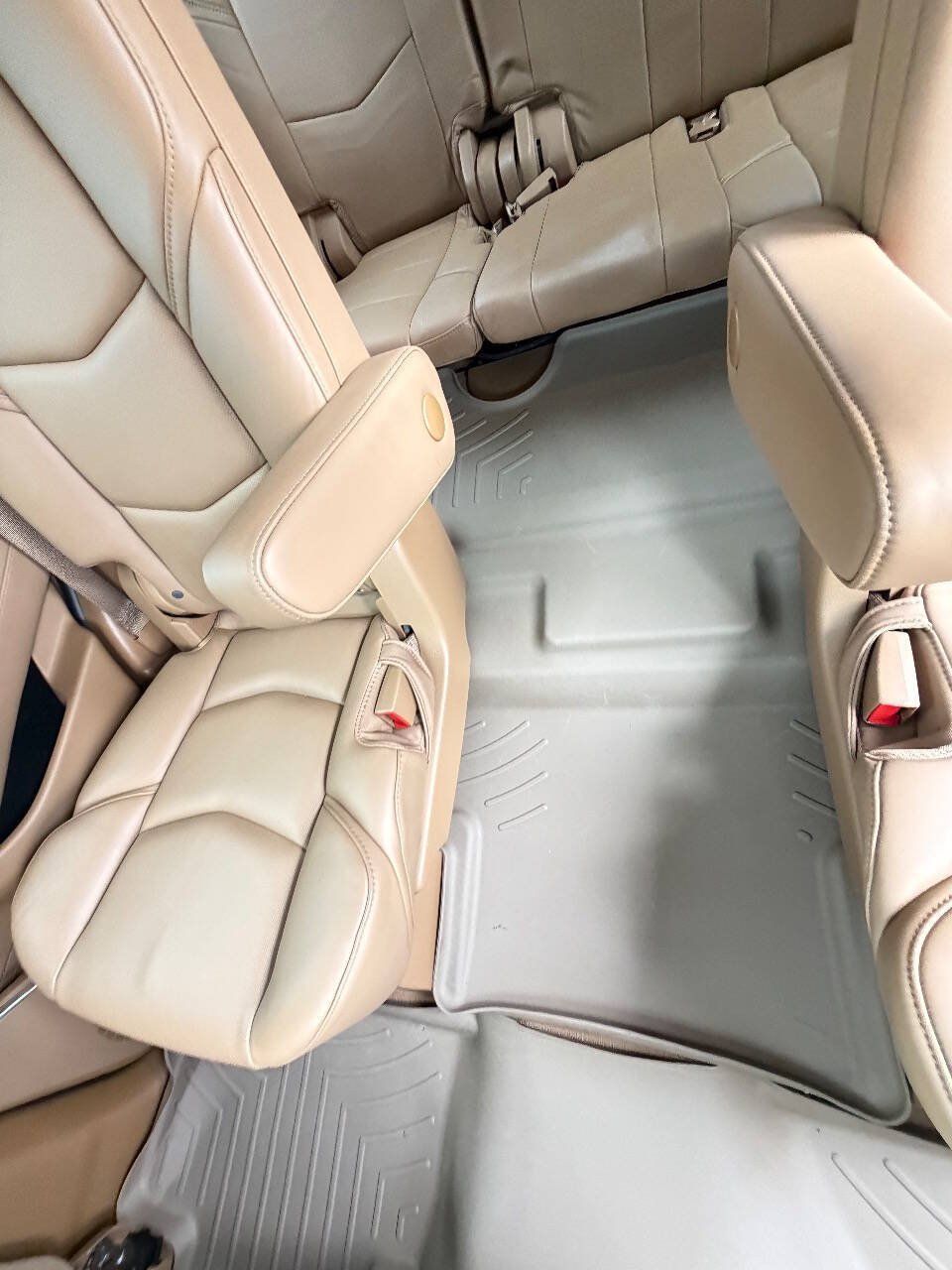 Used 2016 Cadillac Escalade Platinum AWD/4WD image 22