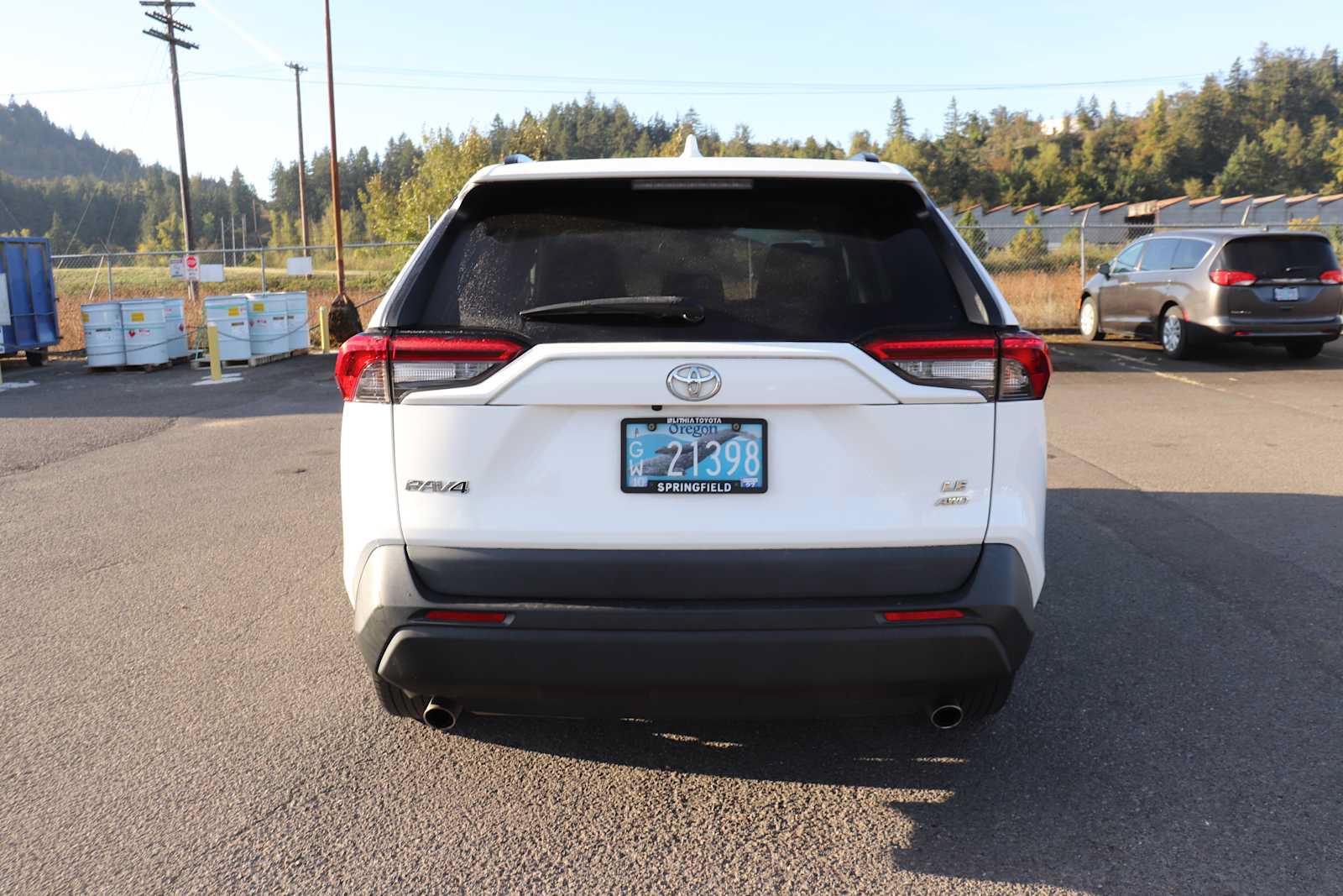 Used 2021 Toyota RAV4 LE AWD/4WD image 6