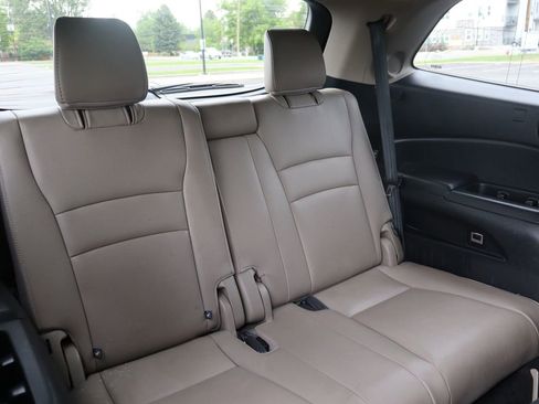Used 2016 Honda Pilot Touring image 22