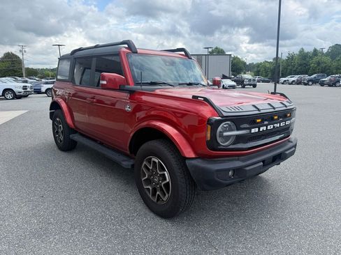 Used 2024 Ford Bronco Outer Banks AWD/4WD image 9