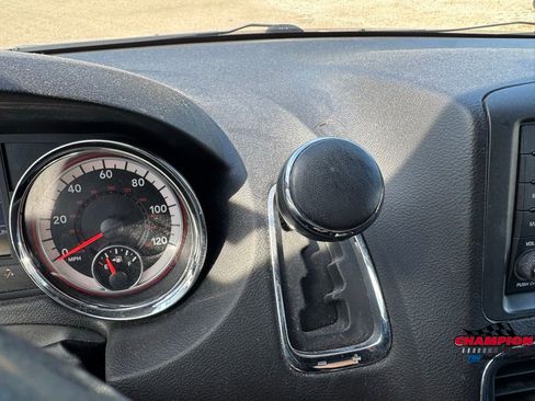 Used 2017 Dodge Grand Caravan GT image 18